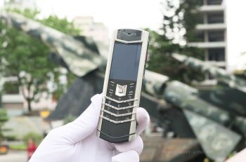 Những phiên bản Vertu Signature S thép không thể bỏ qua tại Hoàng Luxury